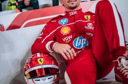 开云下载-包含雷诺车队完胜法拉利，塞恩斯状态火热的词条