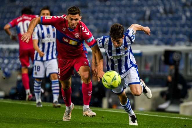 阿拉维斯再遭失败，保级形势严峻的简单介绍