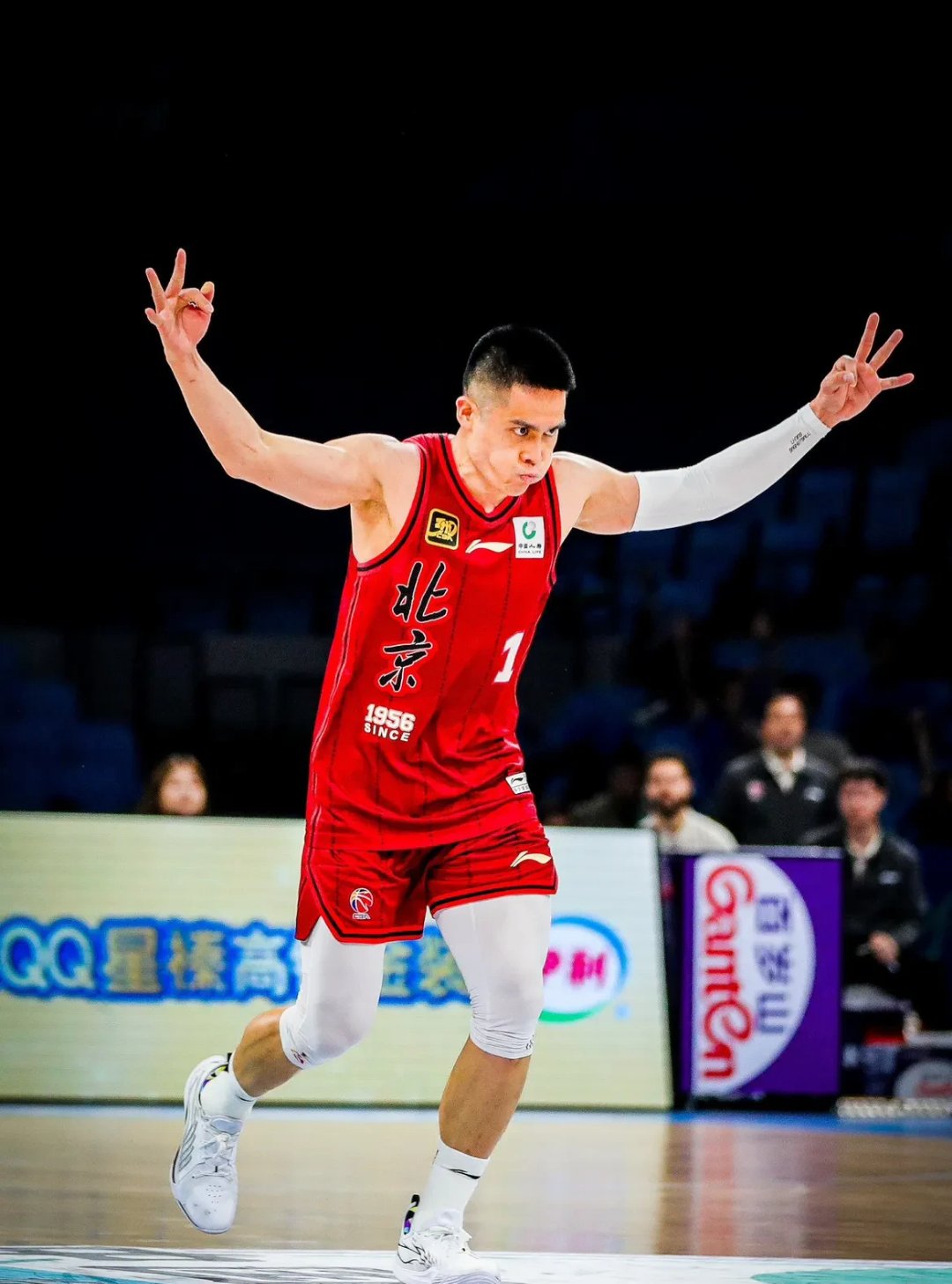 山西队绝杀骑士,克莱状态火热的简单介绍 山西队绝杀骑士,克莱状态火热的简单介绍