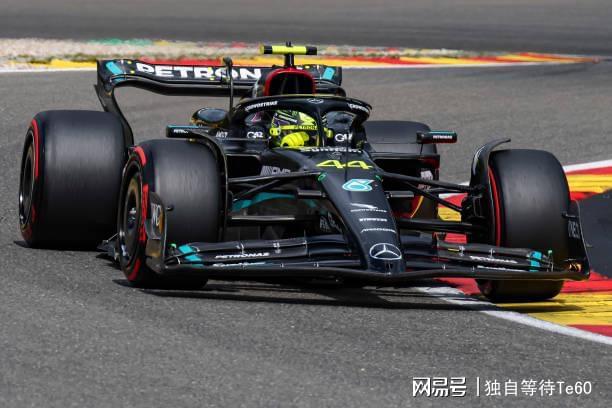 梅赛德斯轻取红牛车队，汉密尔顿扛起全队